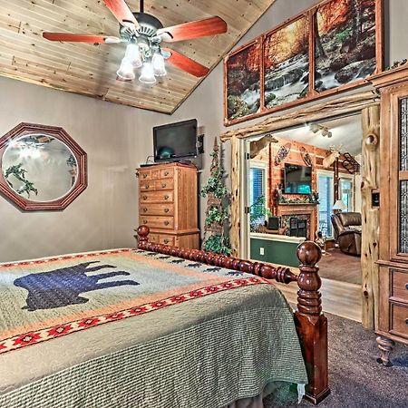 Eclectic Cabin With Hot Tub 1 Mi To Ober Gatlinburg Exterior photo