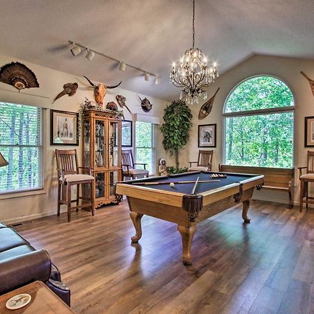 Eclectic Cabin With Hot Tub 1 Mi To Ober Gatlinburg Exterior photo