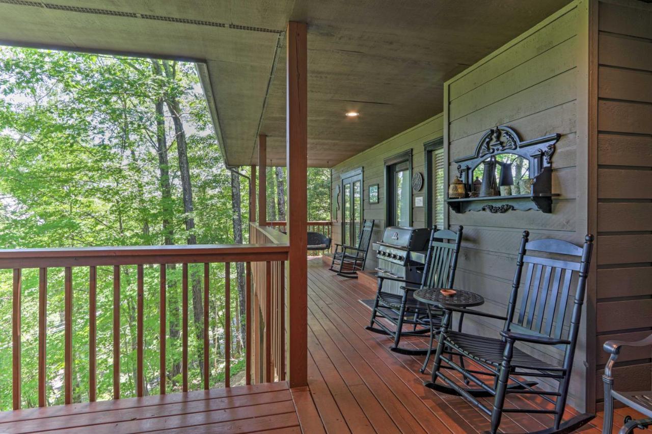 Eclectic Cabin With Hot Tub 1 Mi To Ober Gatlinburg Villa Exterior photo