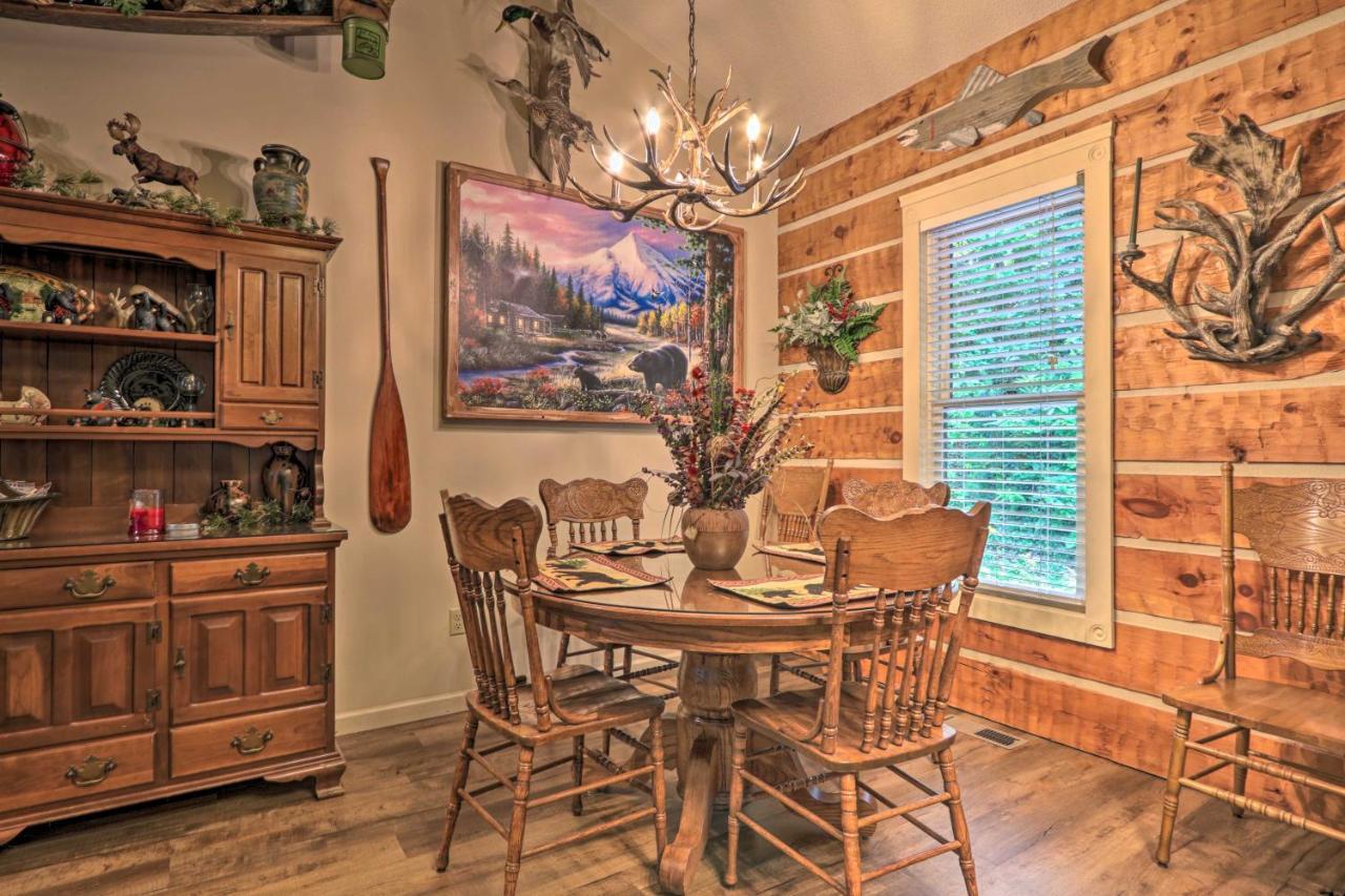 Eclectic Cabin With Hot Tub 1 Mi To Ober Gatlinburg Exterior photo