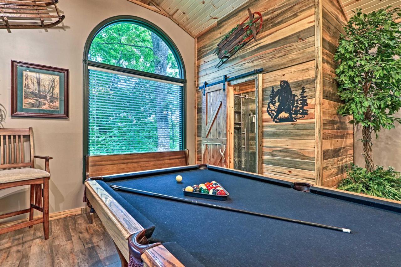 Eclectic Cabin With Hot Tub 1 Mi To Ober Gatlinburg Exterior photo