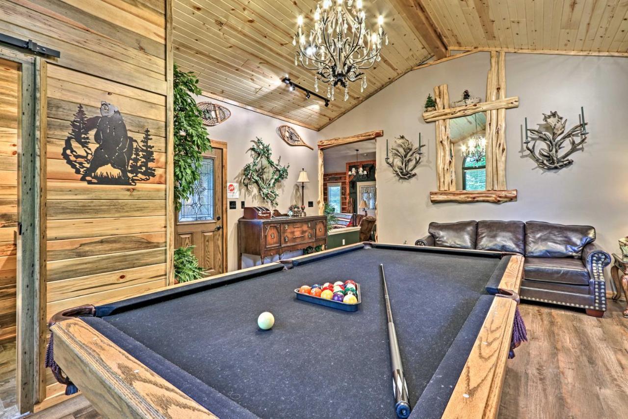 Eclectic Cabin With Hot Tub 1 Mi To Ober Gatlinburg Exterior photo