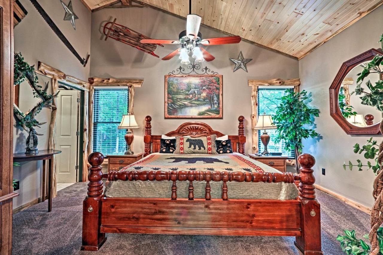 Eclectic Cabin With Hot Tub 1 Mi To Ober Gatlinburg Exterior photo