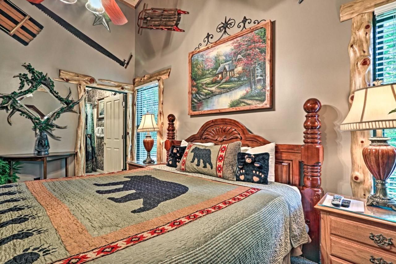 Eclectic Cabin With Hot Tub 1 Mi To Ober Gatlinburg Exterior photo