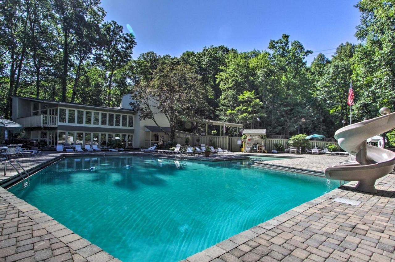Eclectic Cabin With Hot Tub 1 Mi To Ober Gatlinburg Exterior photo