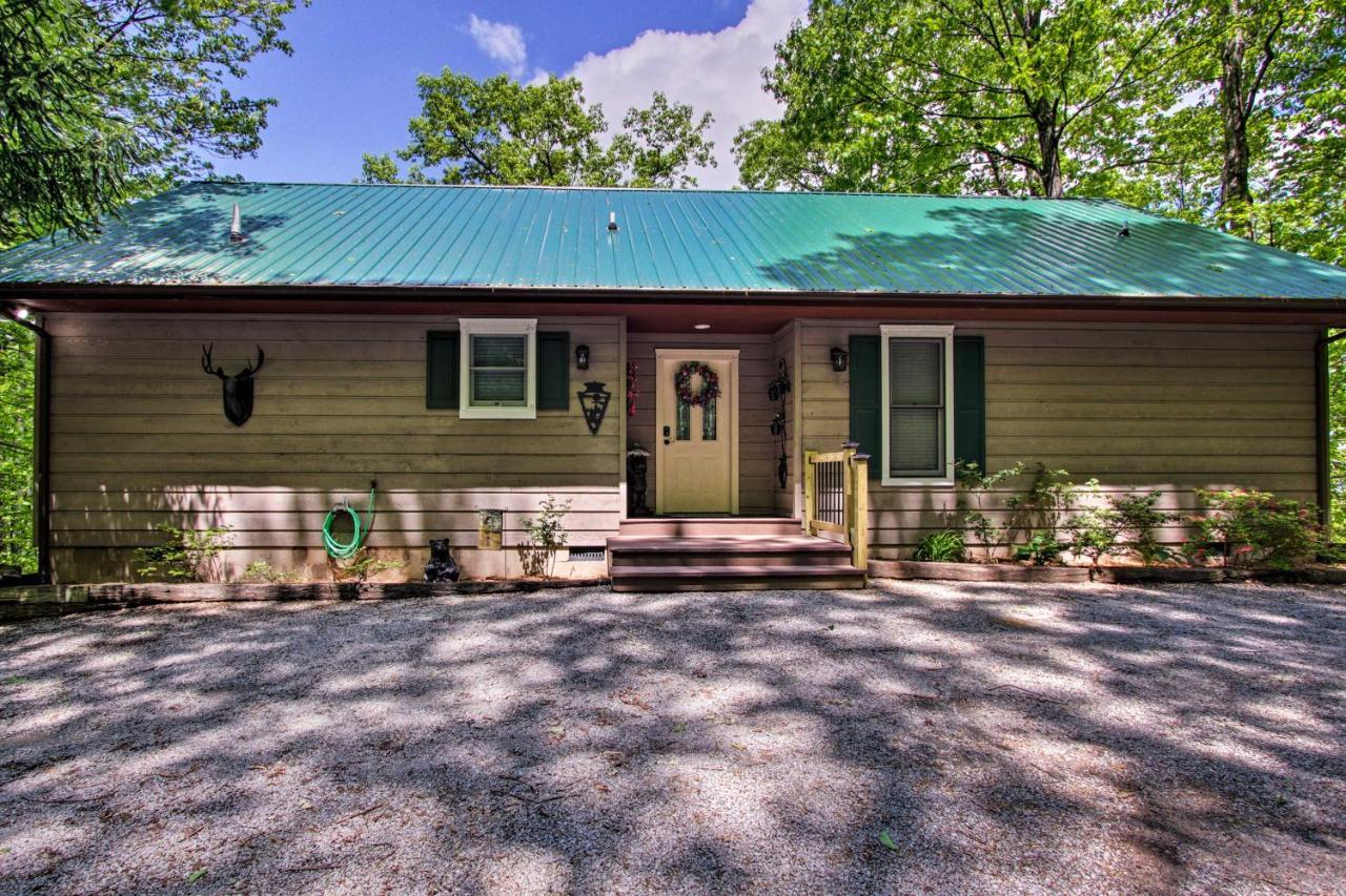 Eclectic Cabin With Hot Tub 1 Mi To Ober Gatlinburg Villa Exterior photo