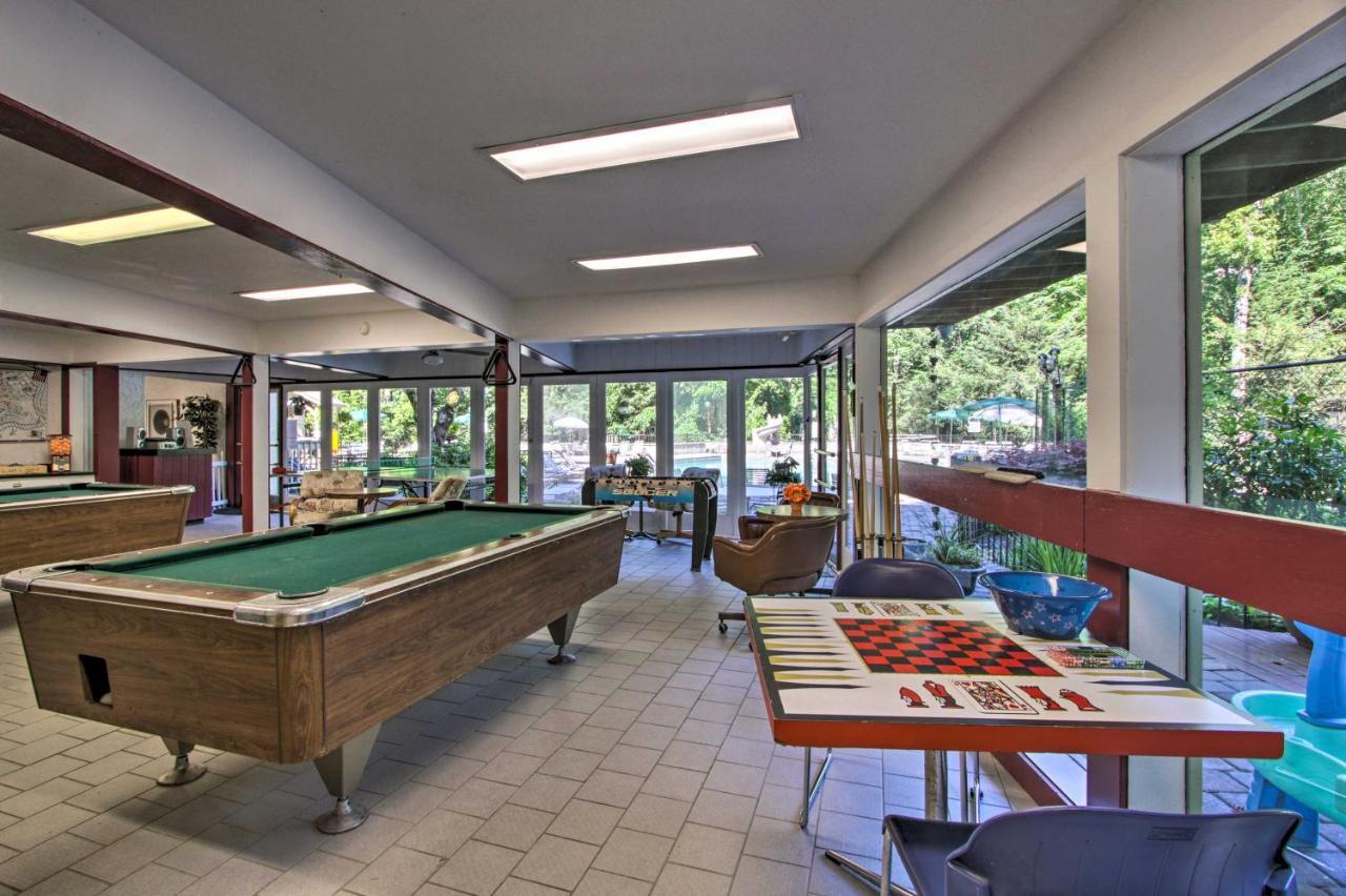 Eclectic Cabin With Hot Tub 1 Mi To Ober Gatlinburg Exterior photo